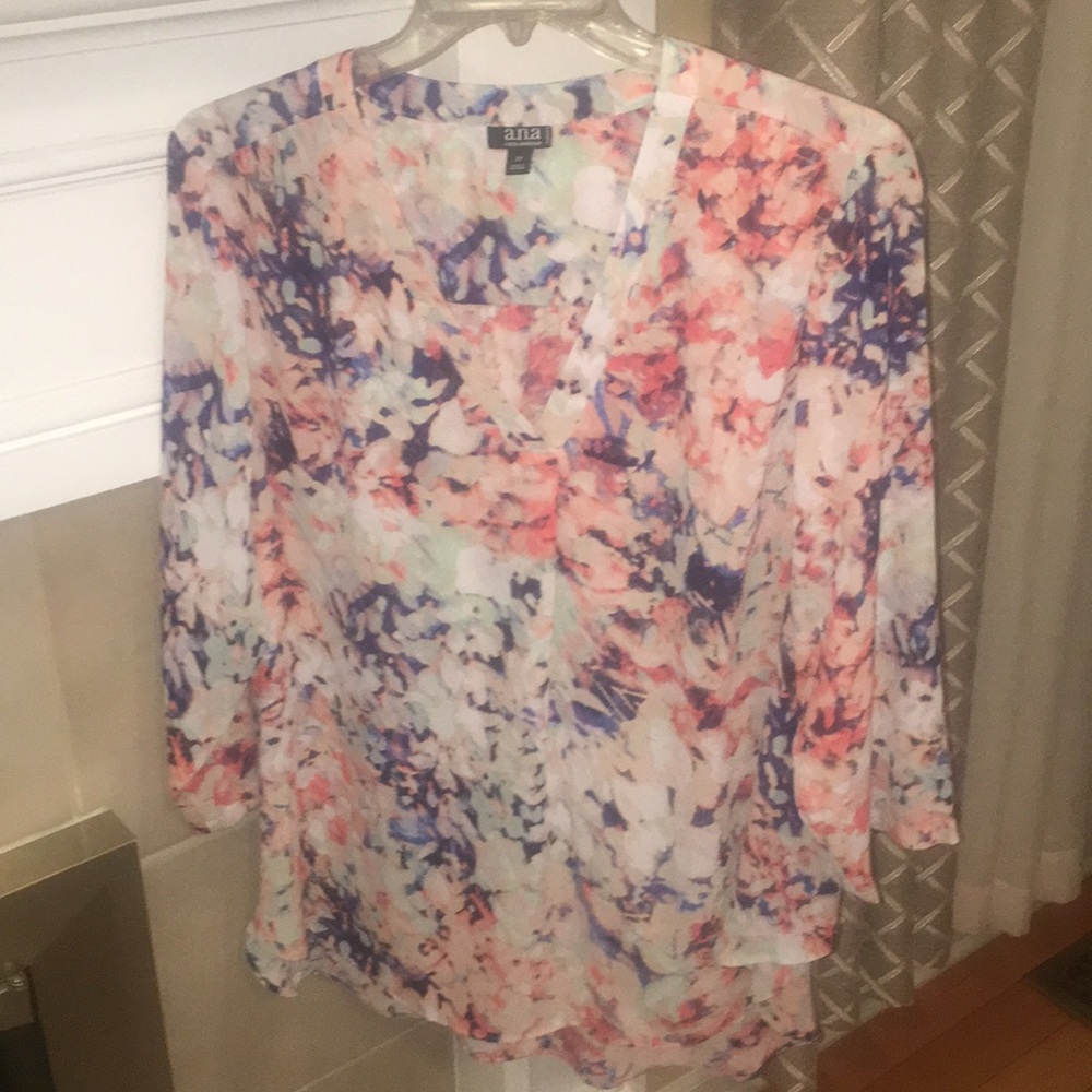 Floral blouse 3/4 length sleeves